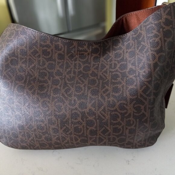 Calvin Klein brown Signature shoulder bag - Picture 2 of 4